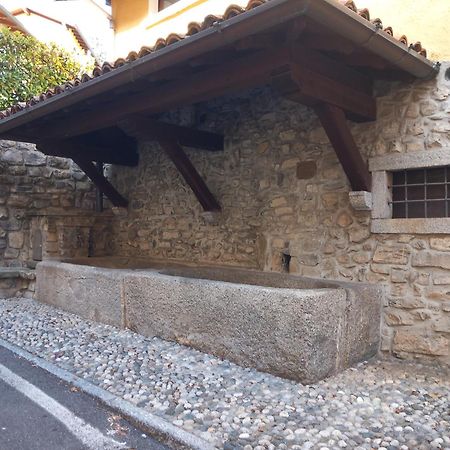 Вілла La Casa Di Tina - Civenna Екстер'єр фото